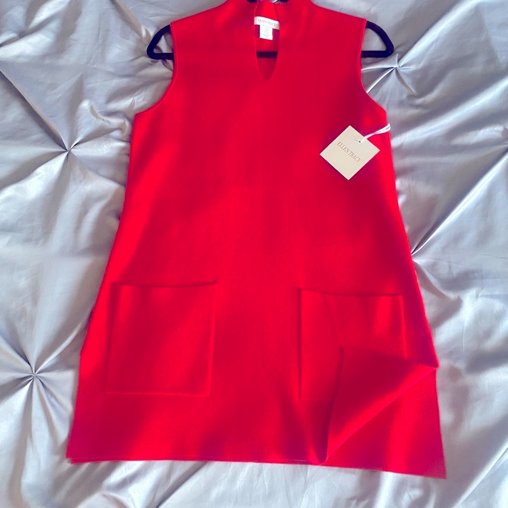 Ellen Tracy- NWT long sweater/tunic sleeveless Size M